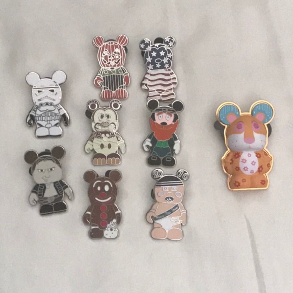 Sold   Disney Vinylemation Limited Release 9 Pin set